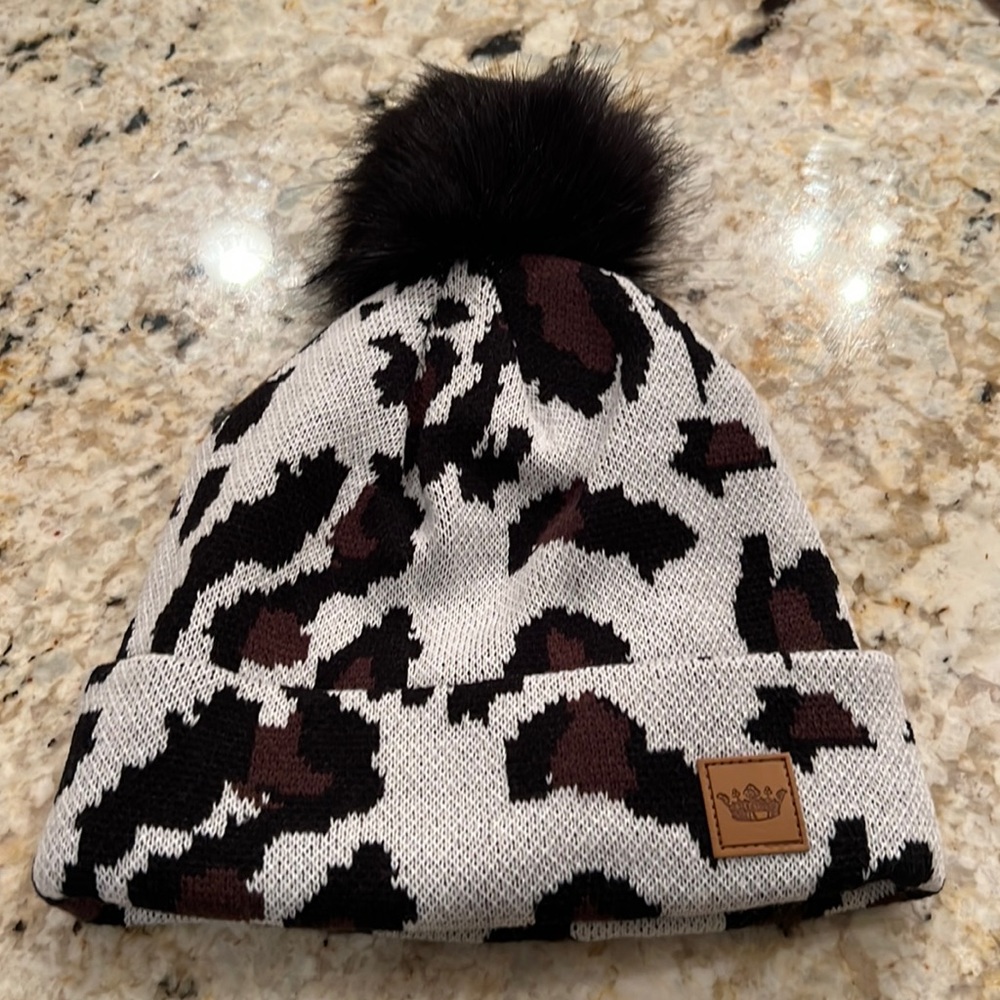 Panache Animal Print lined hat with faux fur Pom Pom - New without Tags
